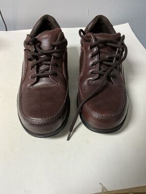 Rockport Men’s Brown Leather Walking Shoes Size 11 Medium.